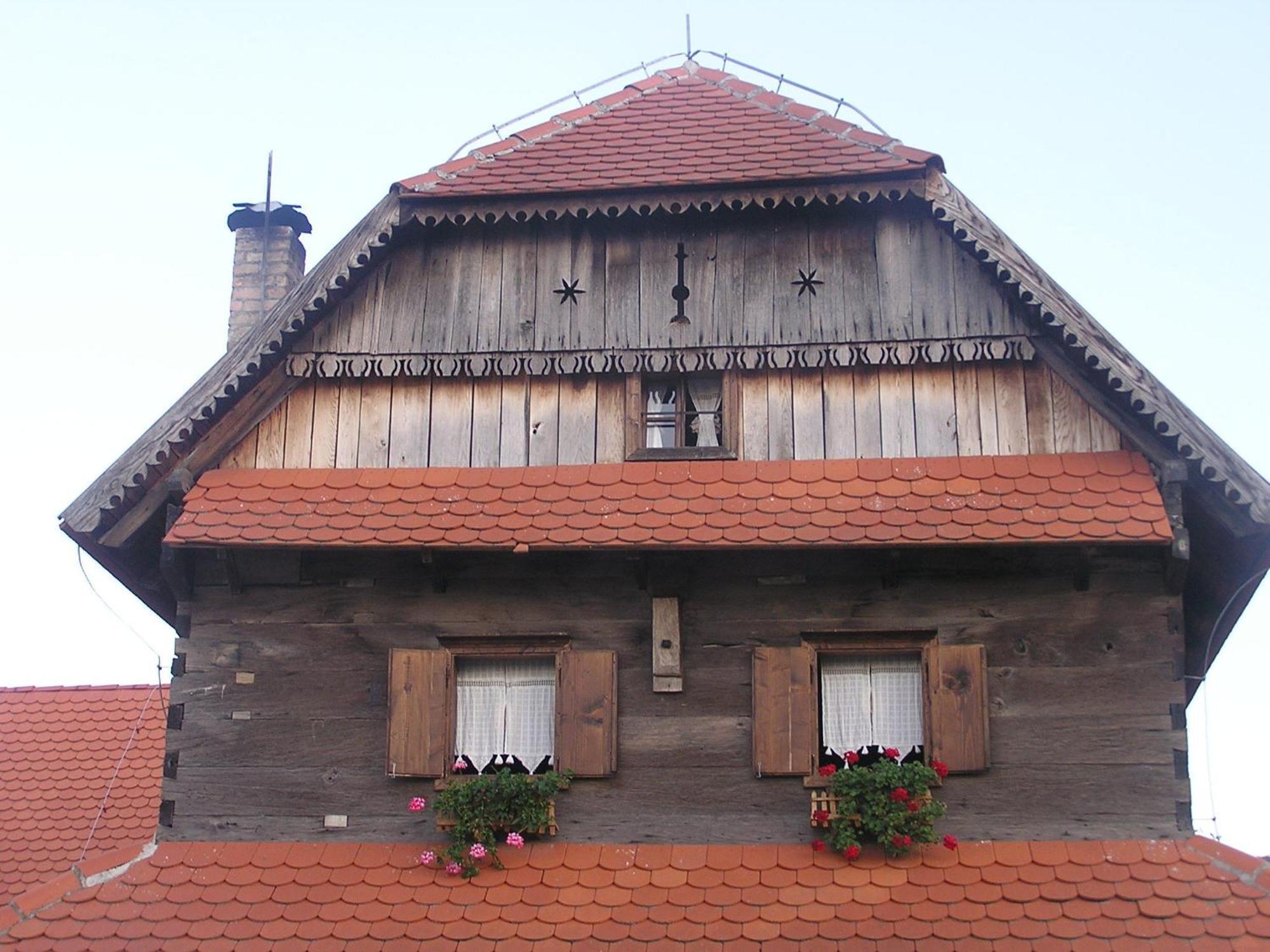 Tradicije Cigoc Hotell Exteriör bild