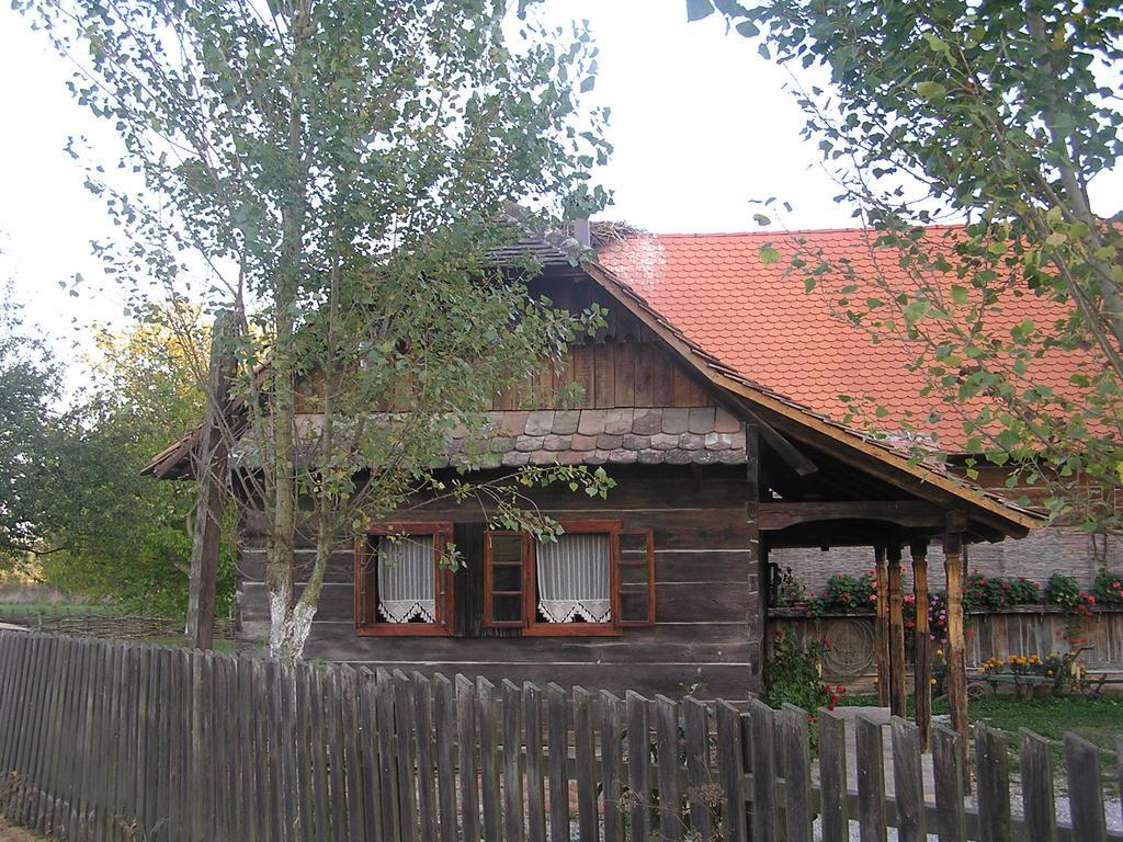 Tradicije Cigoc Hotell Exteriör bild